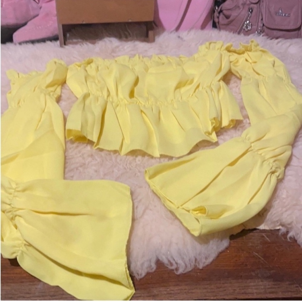 Free!!! Bundle of 3 new peasant crop tops - Picture 2 of 11